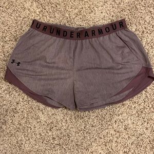 Loose Under Armour Athletic Shorts